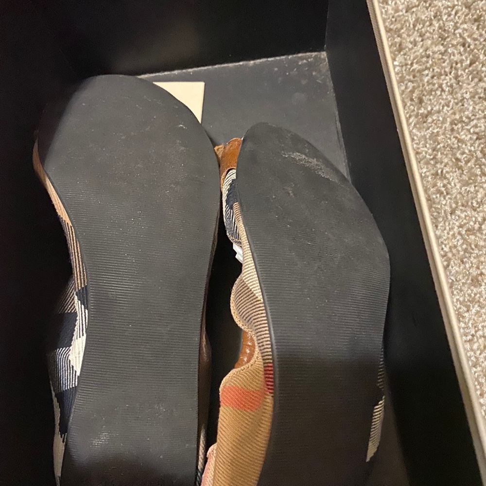 BURBURY SHOES - Picture 5 of 5